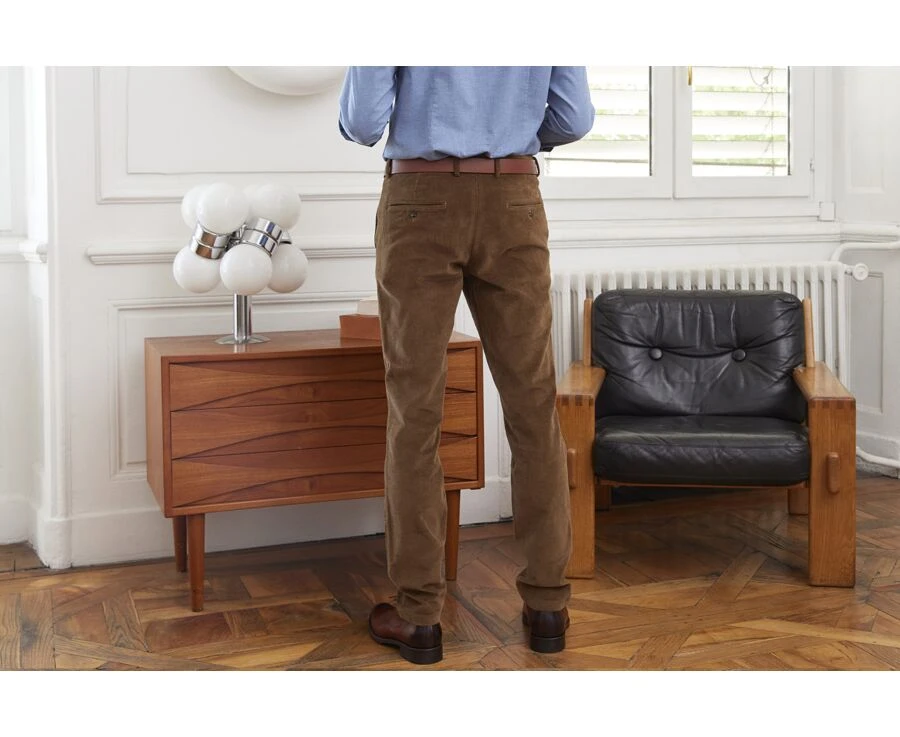 Pantalon Chino Velours Côtelé Homme Kaki Clair - NORMAN 2 Pantalon Chino Velours Côtelé Homme Kaki Clair - NORMAN – Image 2