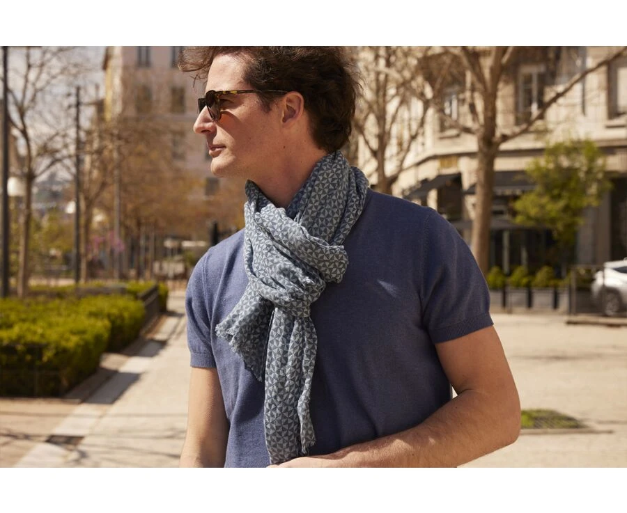 Chèche Lin Coton Bleu Motif Triangles Bleu Ciel 1 Chèche Lin Coton Bleu Motif Triangles Bleu Ciel